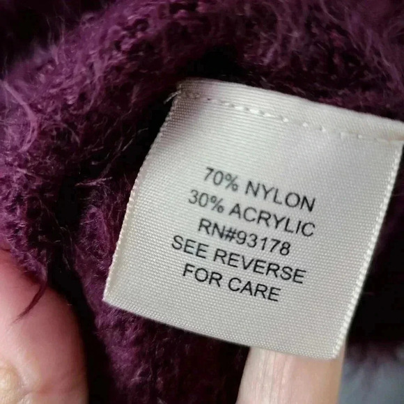 Philosophy Fuzzy deep burgundy sweater S-M - Picture 5 of 5